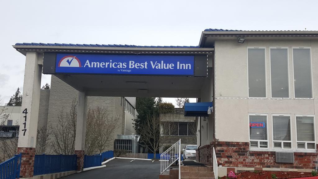 Americas Best Value Inn Lynnwood Exterior foto