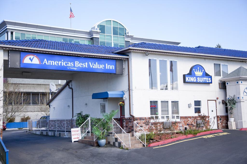 Americas Best Value Inn Lynnwood Exterior foto